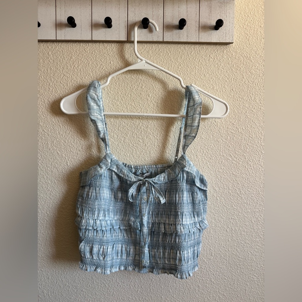 Women’s XS American Eagle Outfitters Light Blue Smocked Crop Tank